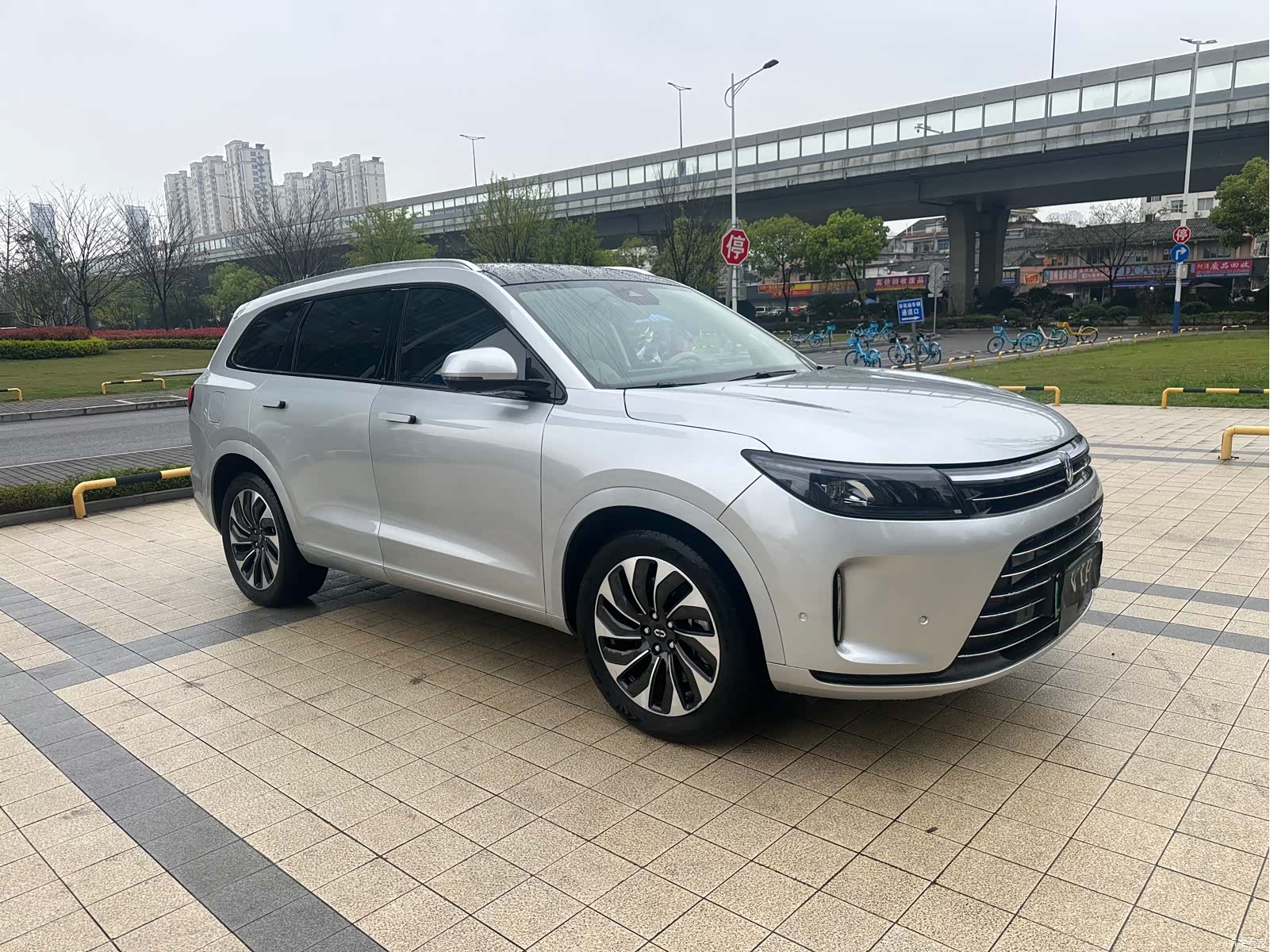 AITO M7, 2023 2