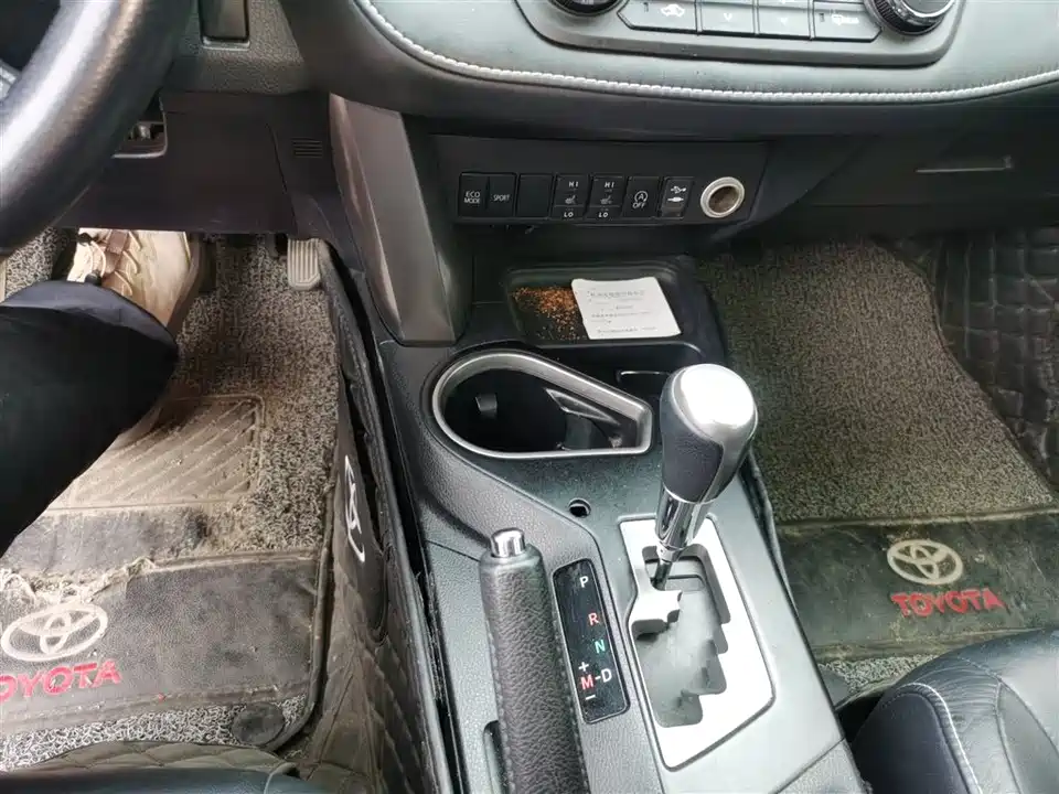 Toyota RAV4 Rongfang