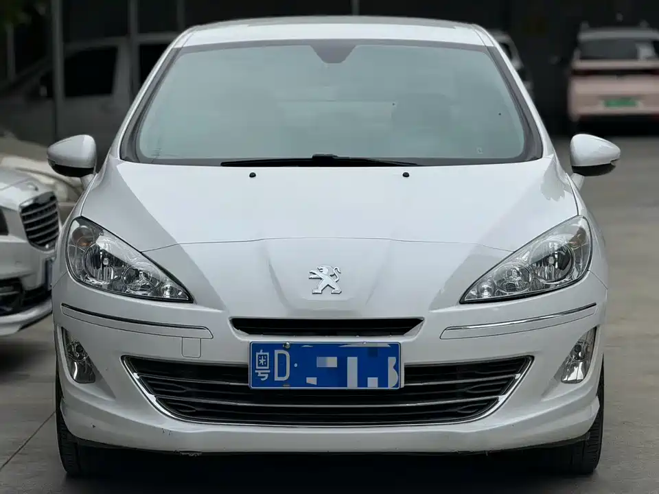 Peugeot 408
