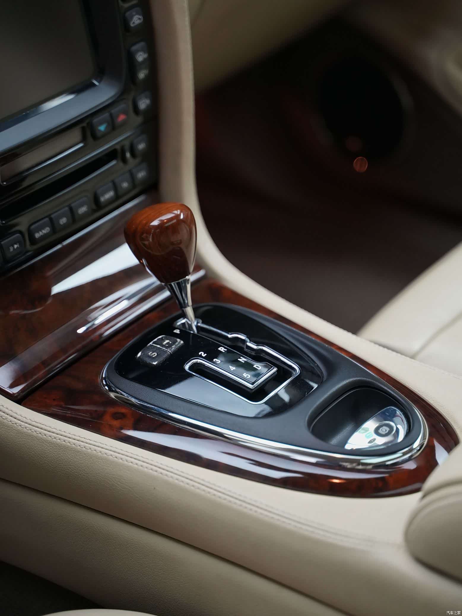 Jaguar XJ, 2008 15