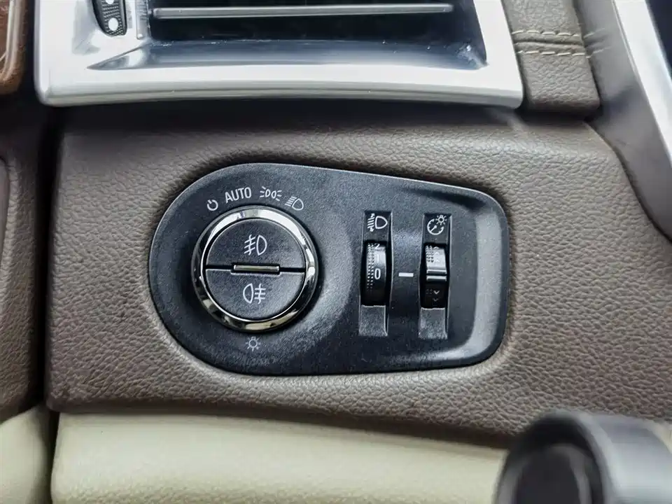 Cadillac SRX Cadillac SRX