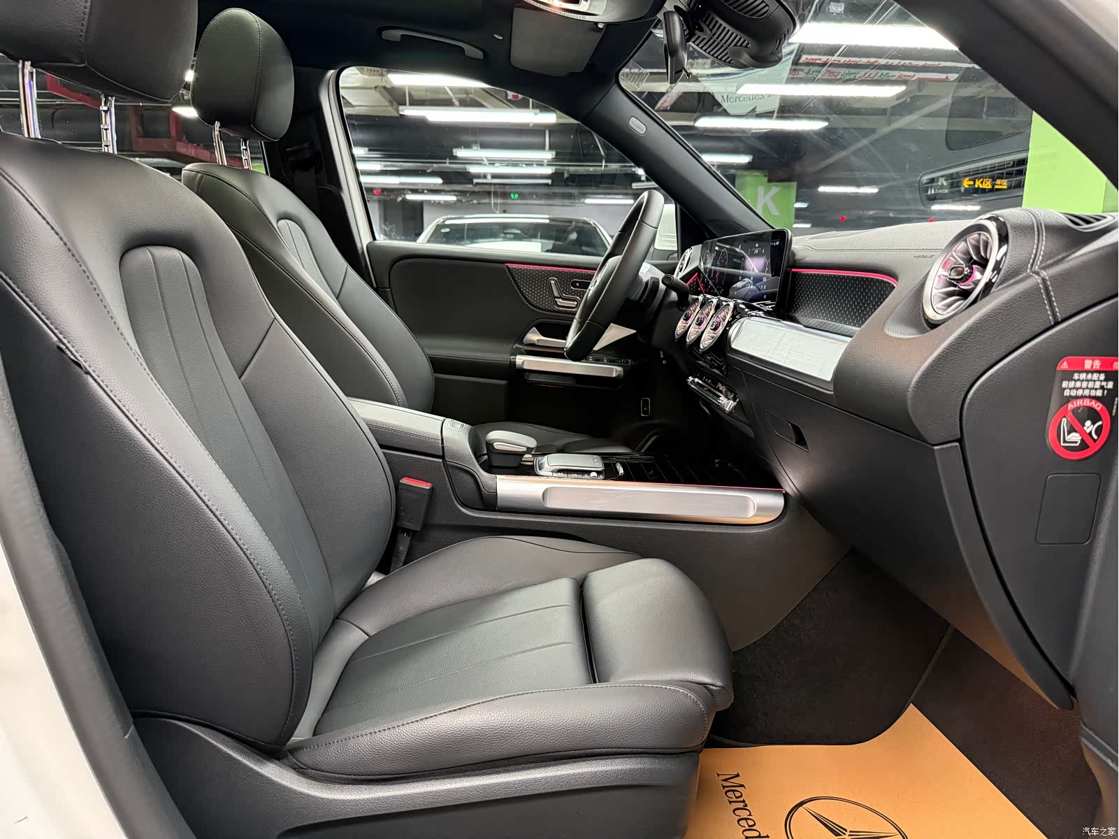 Mercedes-Benz GLB, 2024 18