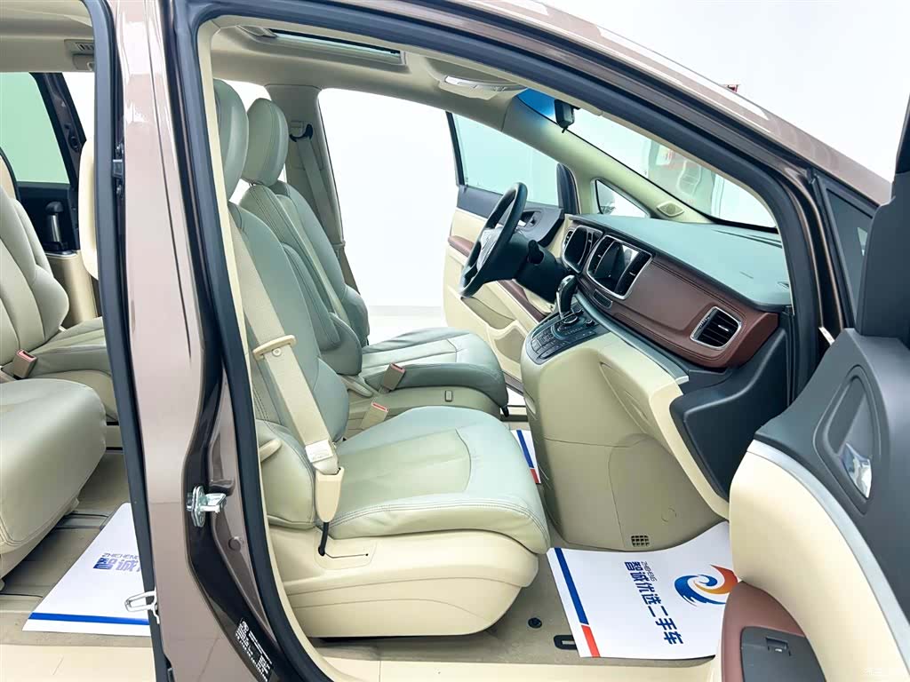 Buick GL8, 2016 15