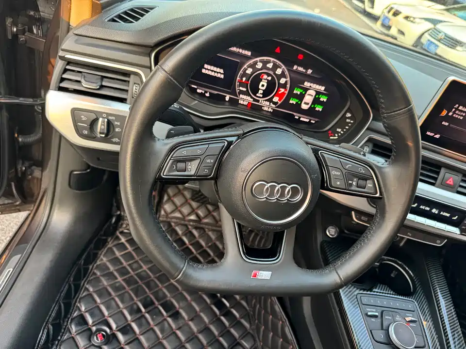 Audi A4L