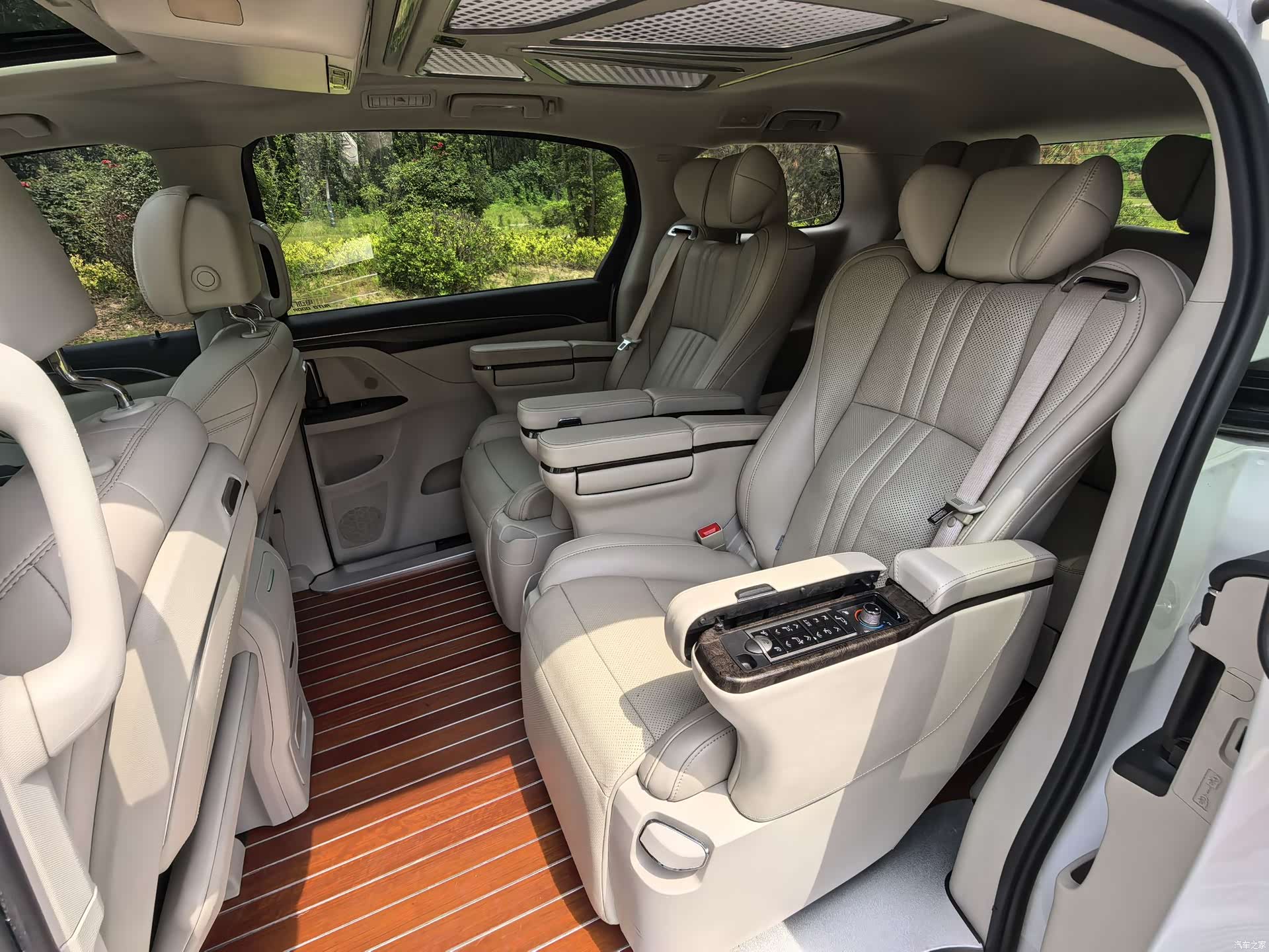 Buick GL8, 2021 12