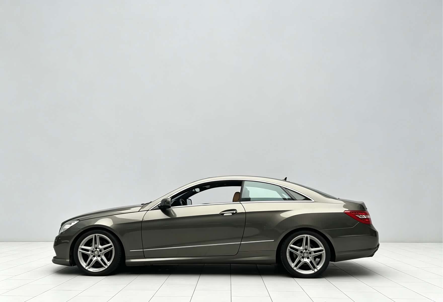 Mercedes-Benz E-Class, 2013 8