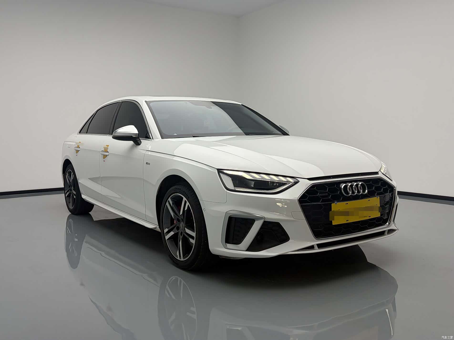 Audi A4L, 2021 3