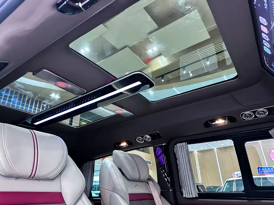 Mercedes-Benz V-class