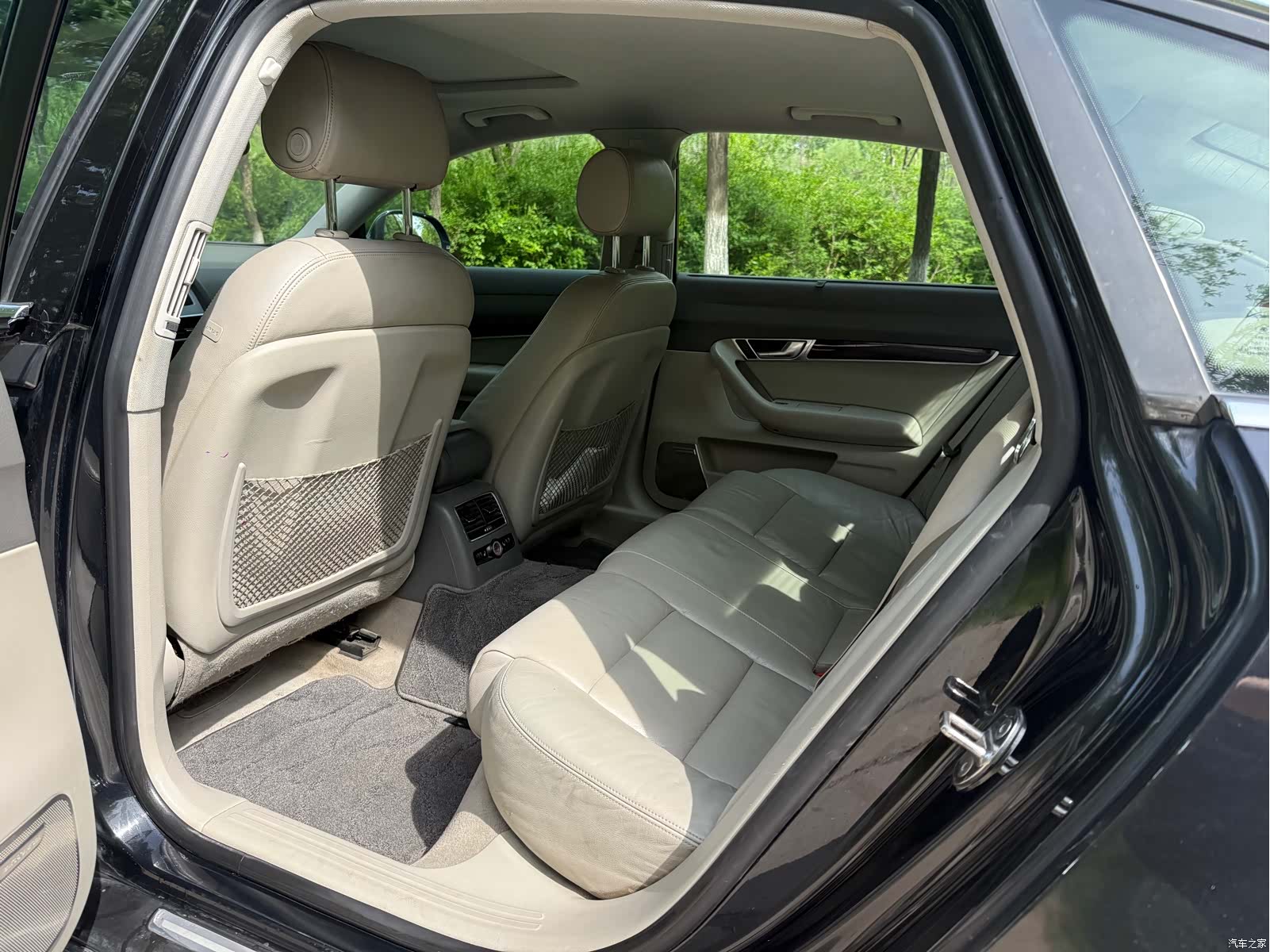 Audi A6L, 2011 8
