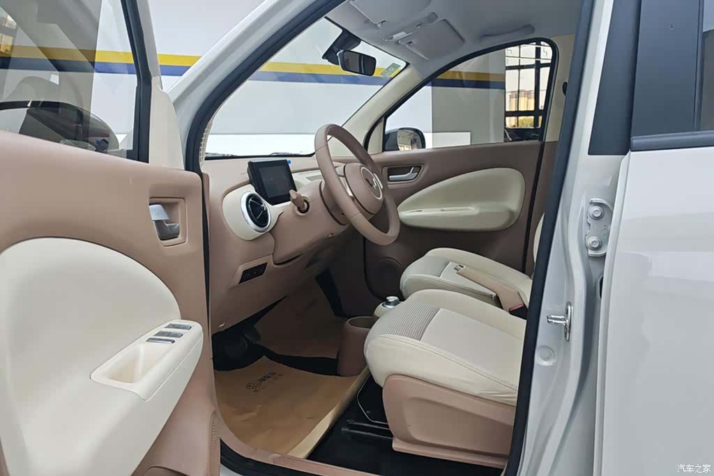Wuling MINIEV, 2025 9