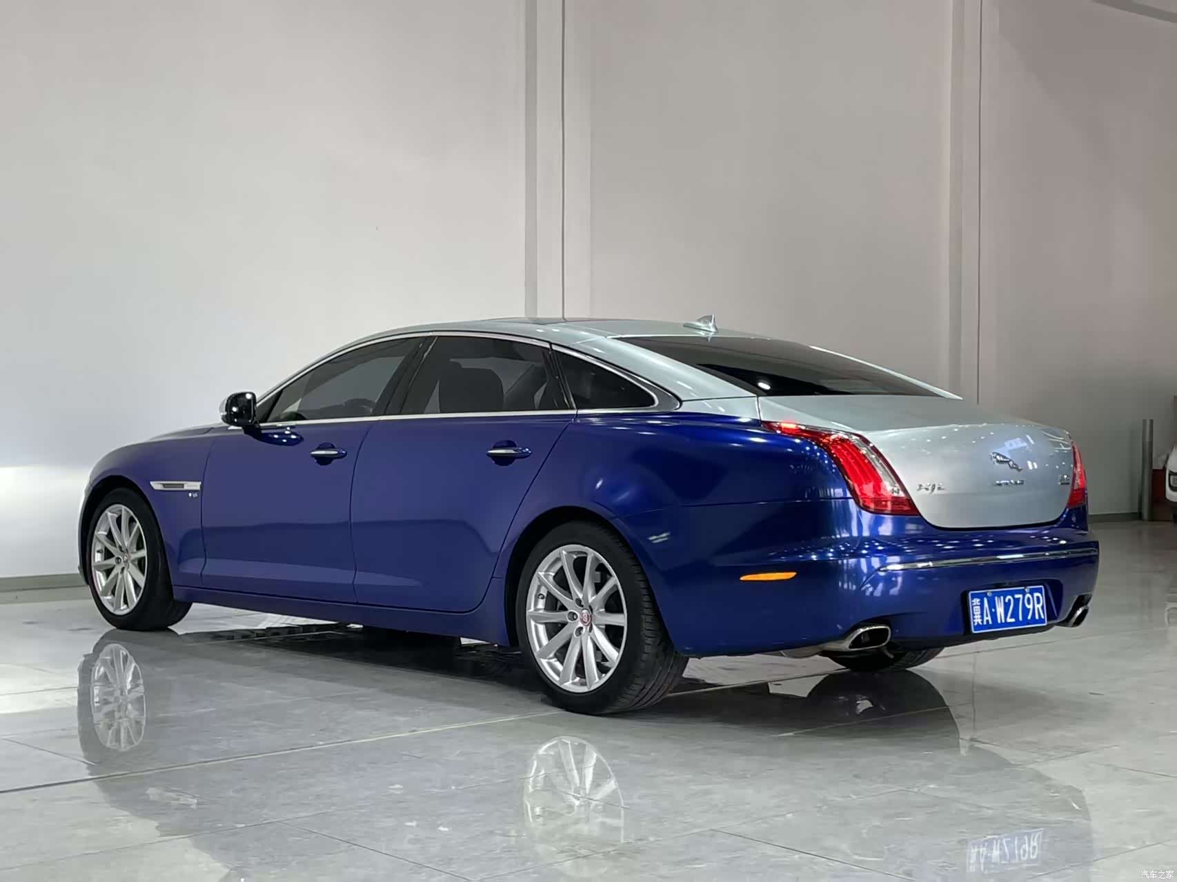Jaguar XJ, 2015 7