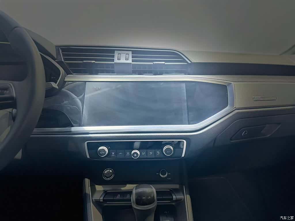 Audi Q3, 2023 18