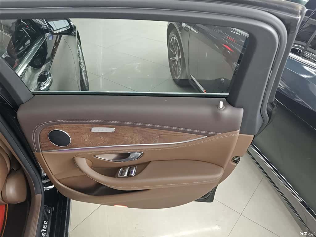Mercedes-Benz E-Class, 2022 16