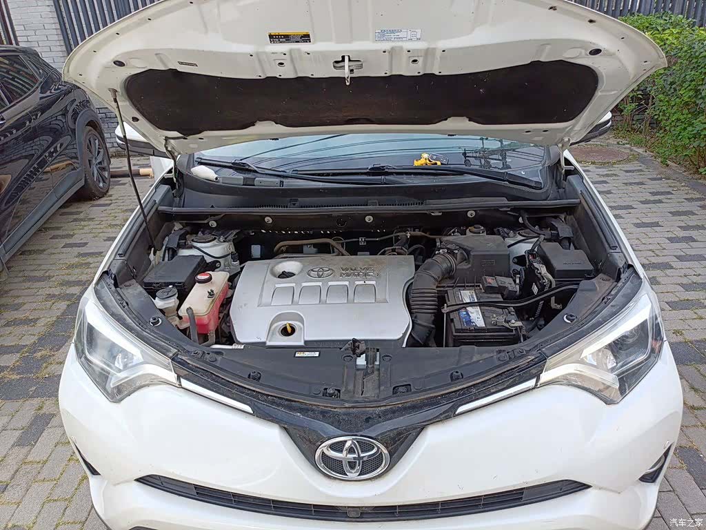 Toyota RAV4, 2017 11