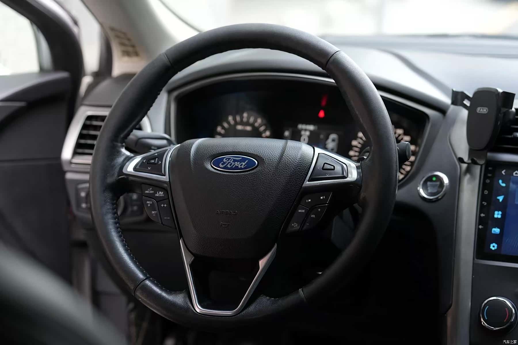 Ford Mondeo, 2018 10