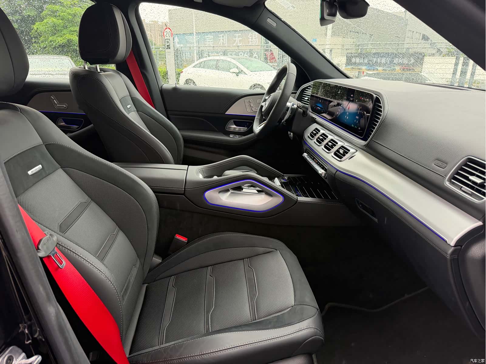 Mercedes-Benz GLE, 2025 24
