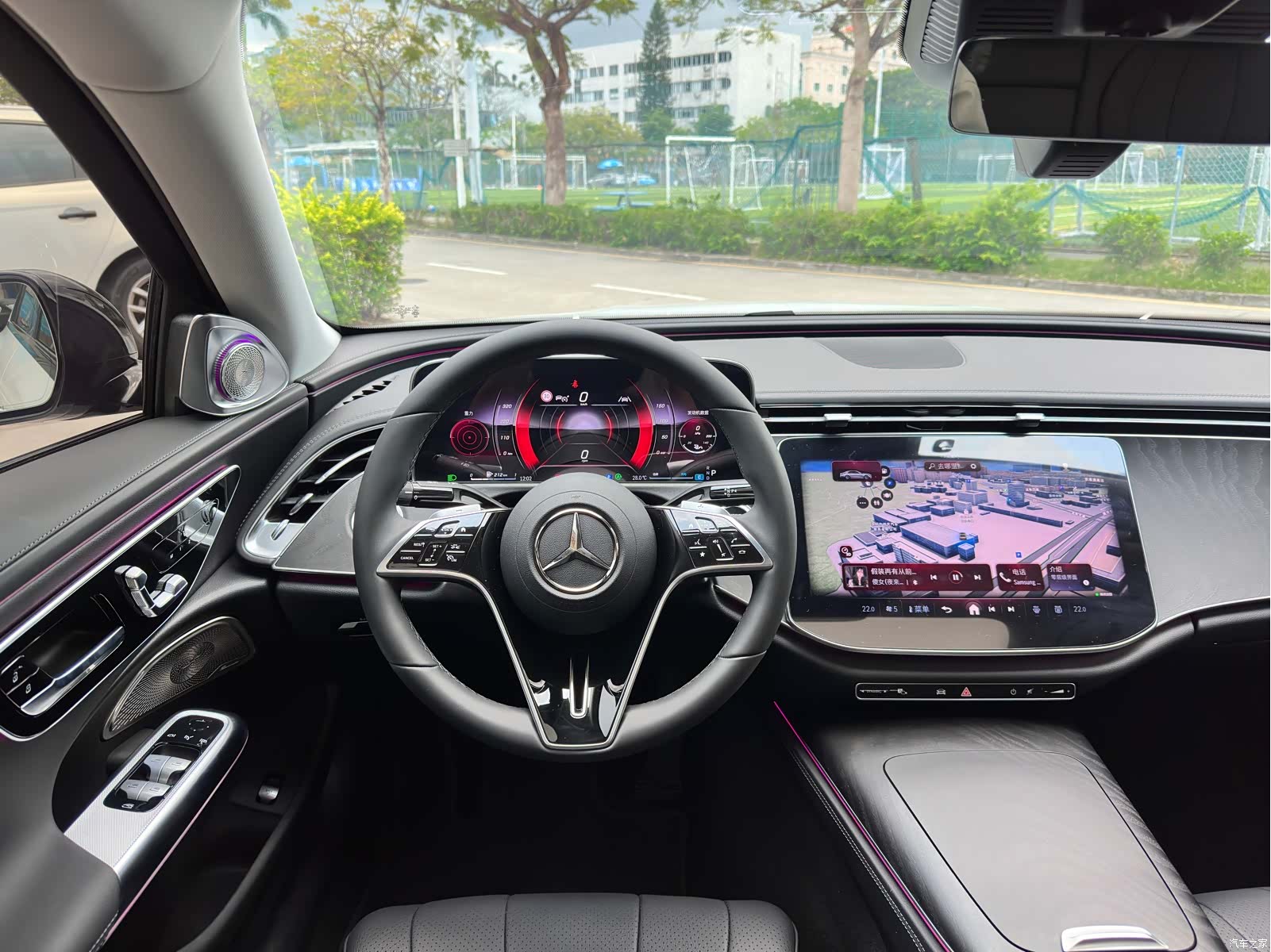 Mercedes-Benz E-Class, 2024 13