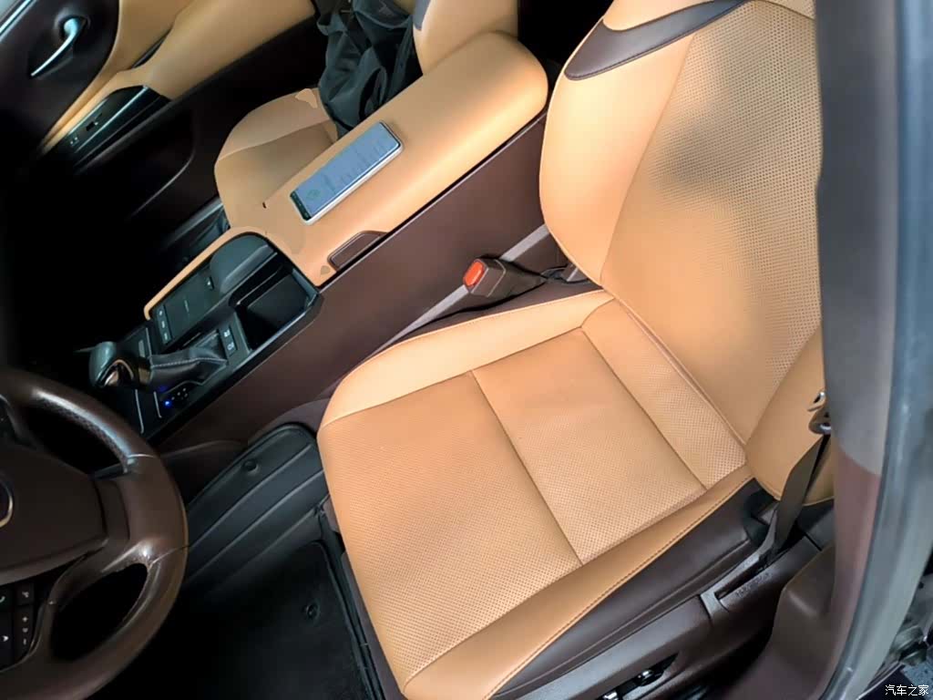 Lexus ES, 2021 8