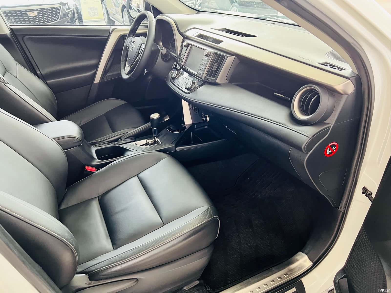Toyota RAV4, 2016 18