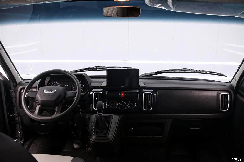 Iveco A35M, 2025 все фото