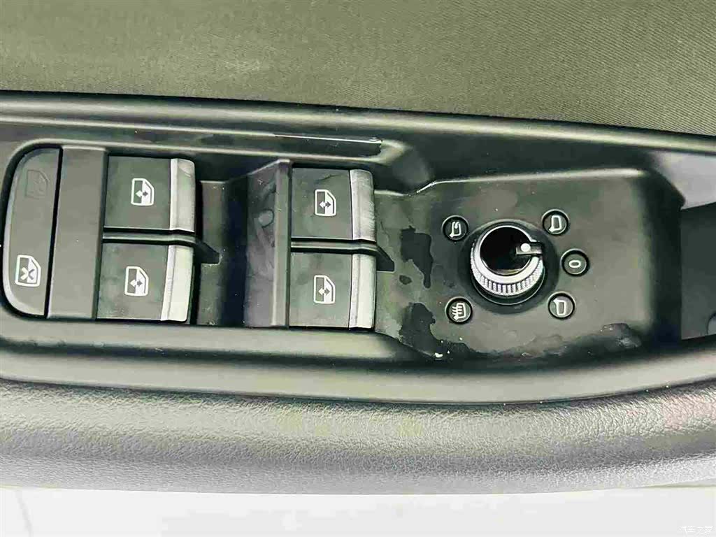 Audi A4L, 2019 18