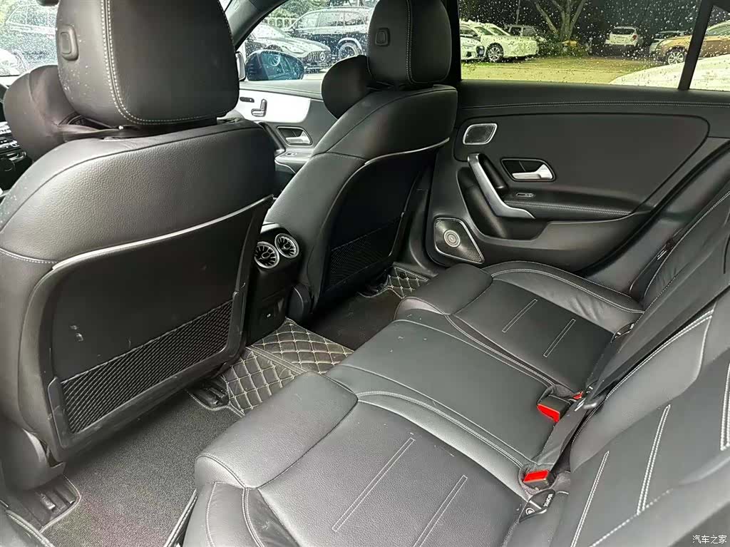 Mercedes-Benz A-Class, 2025 17