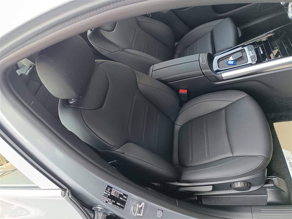 Mercedes-Benz GLA Mercedes-Benz GLA