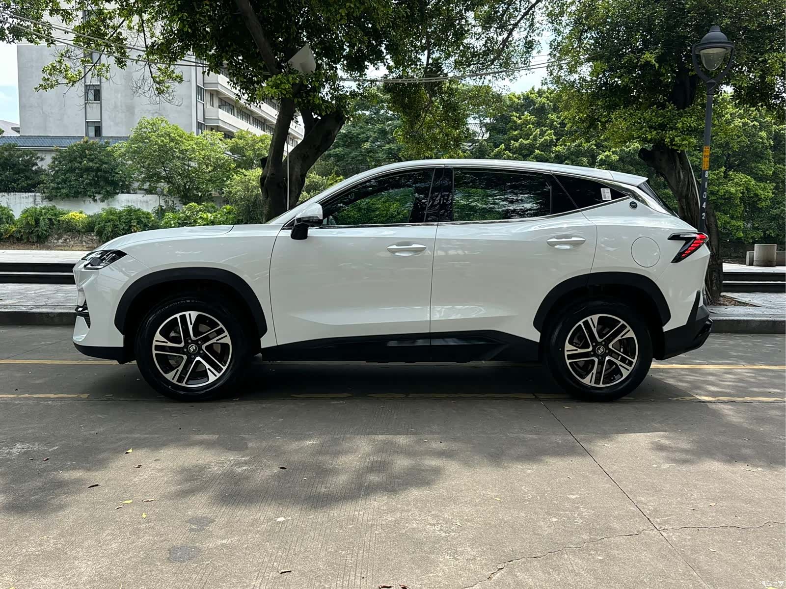 Jetour L6, 2025 3