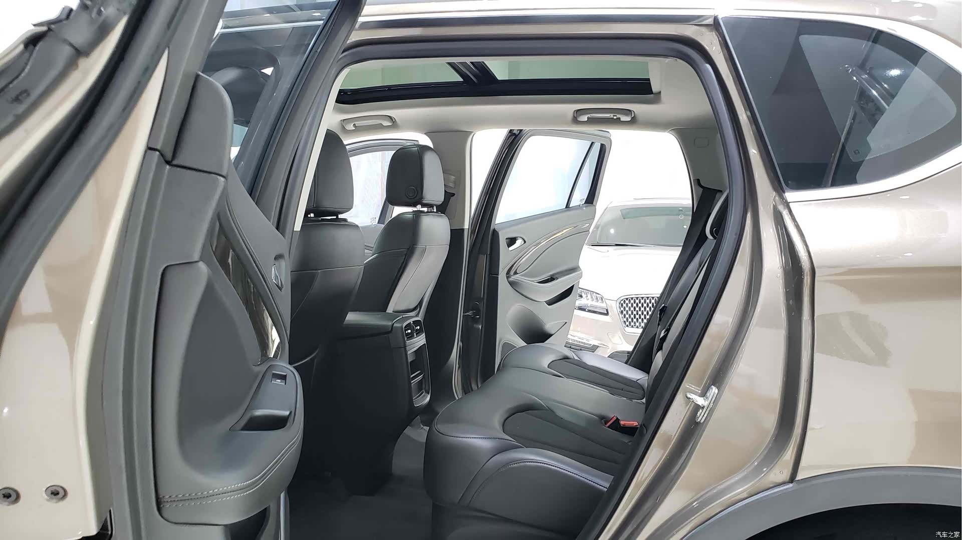 Buick Envision Plus, 2018 9