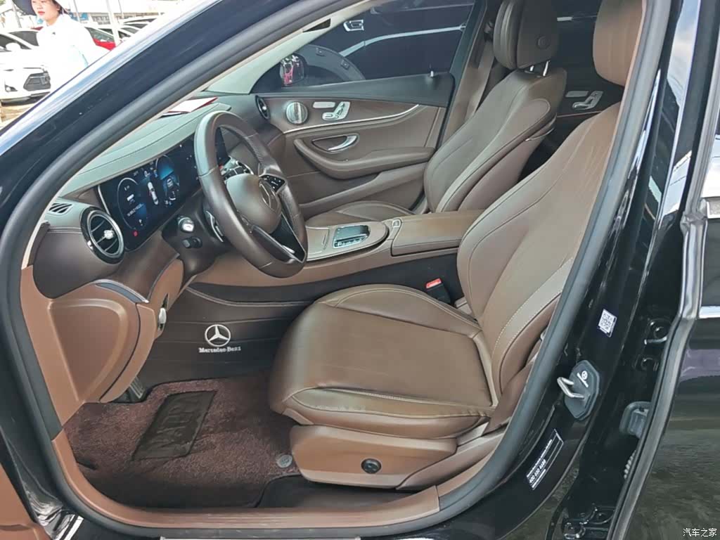 Mercedes-Benz E-Class, 2023 15