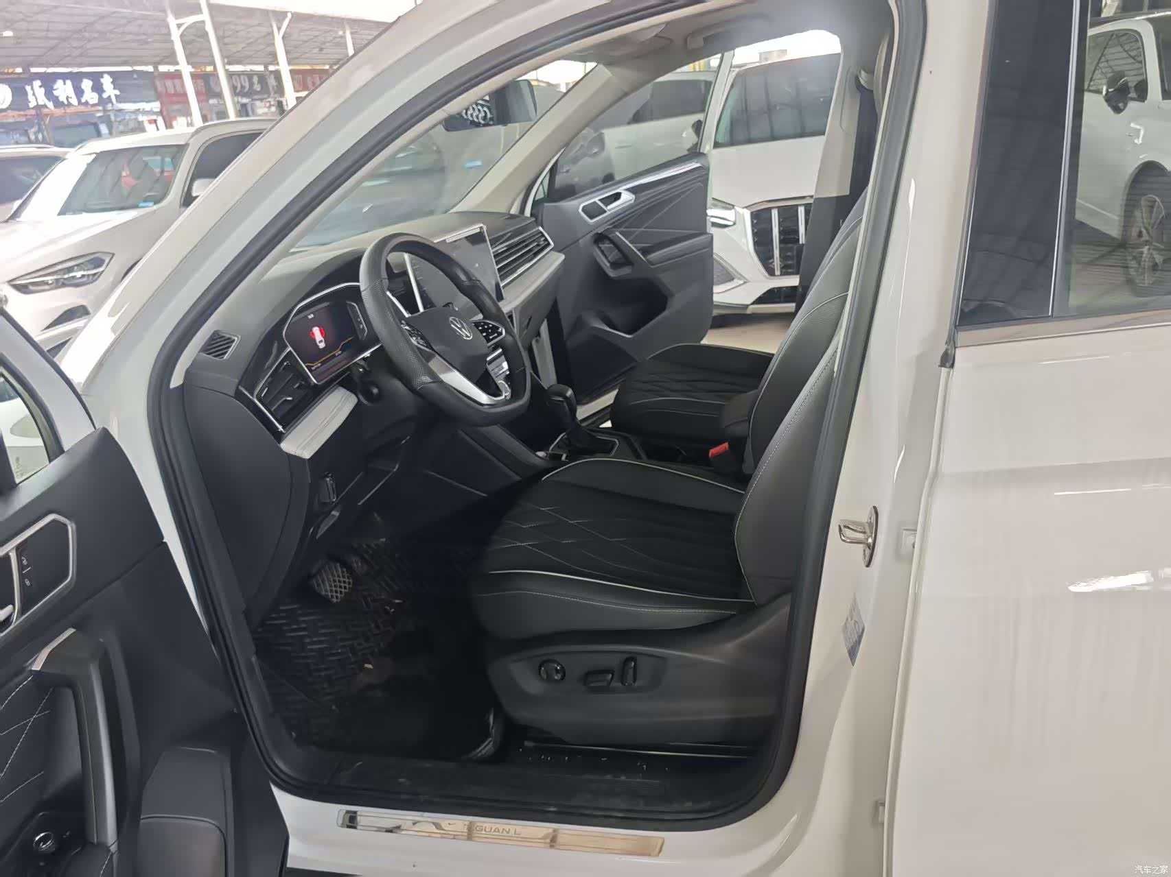 Volkswagen Tiguan L, 2022 8