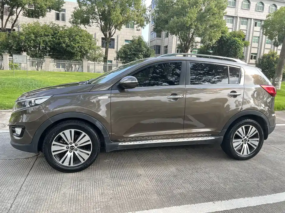 Kia Smart running