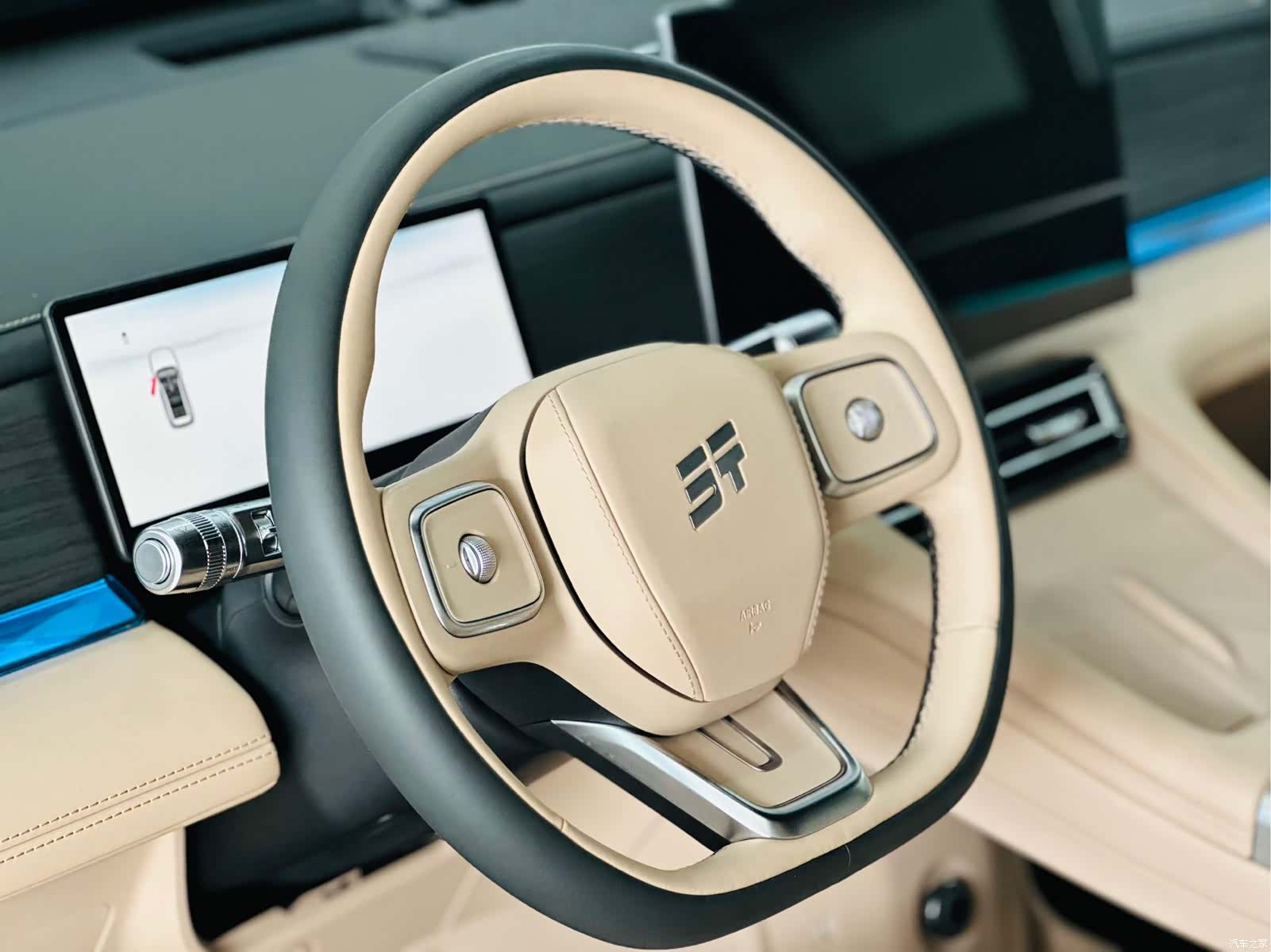 Jetour L7, 2025 9