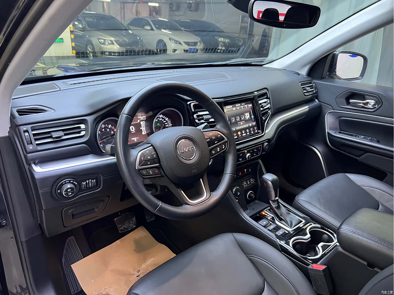Jeep Grand Commander, 2018 9