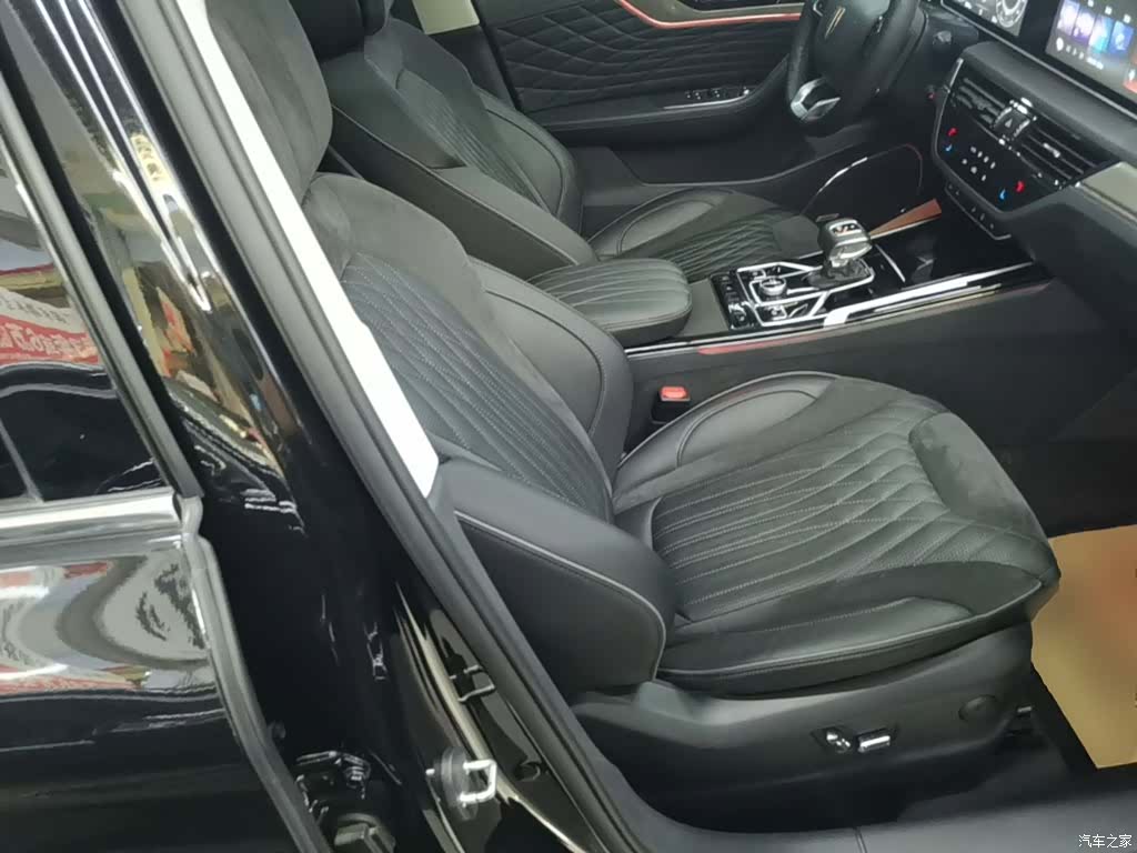 Hongqi HS5, 2023 25
