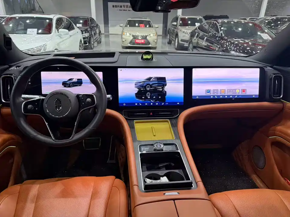 AITO Ask the world M9