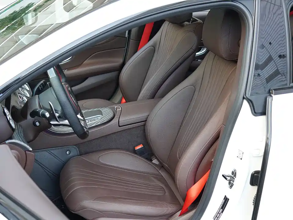 Mercedes-Benz CLS Mercedes-Benz CLS