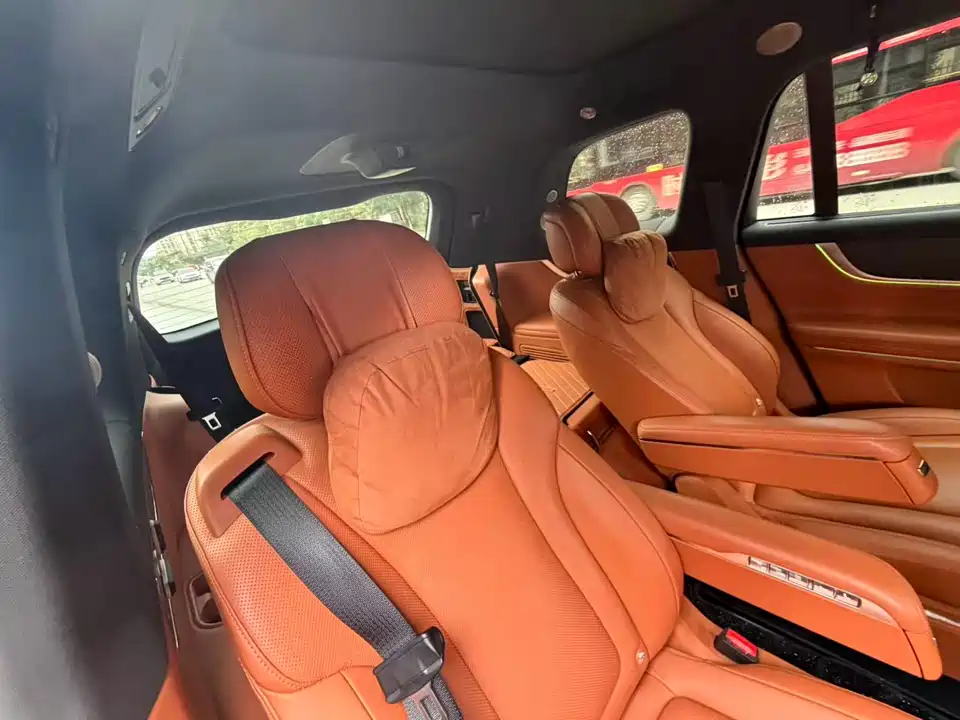 AITO Ask the world M9