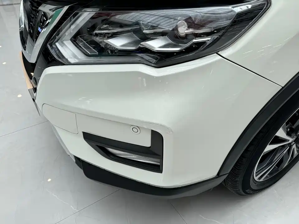 Nissan Qijun