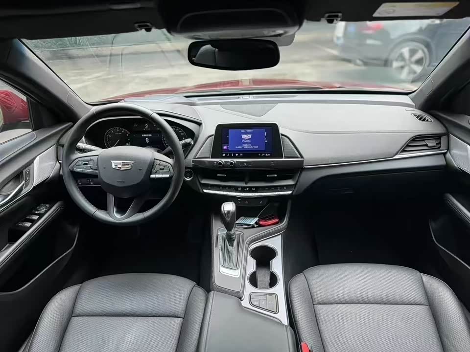 Cadillac CT4