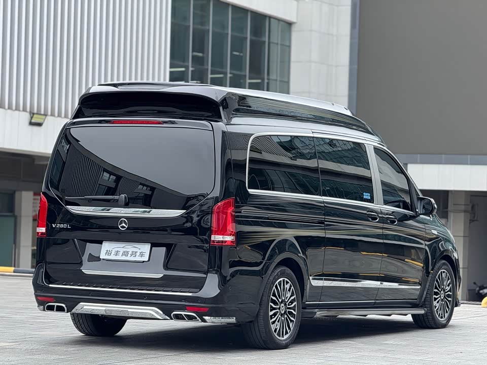 Mercedes-Benz V-class