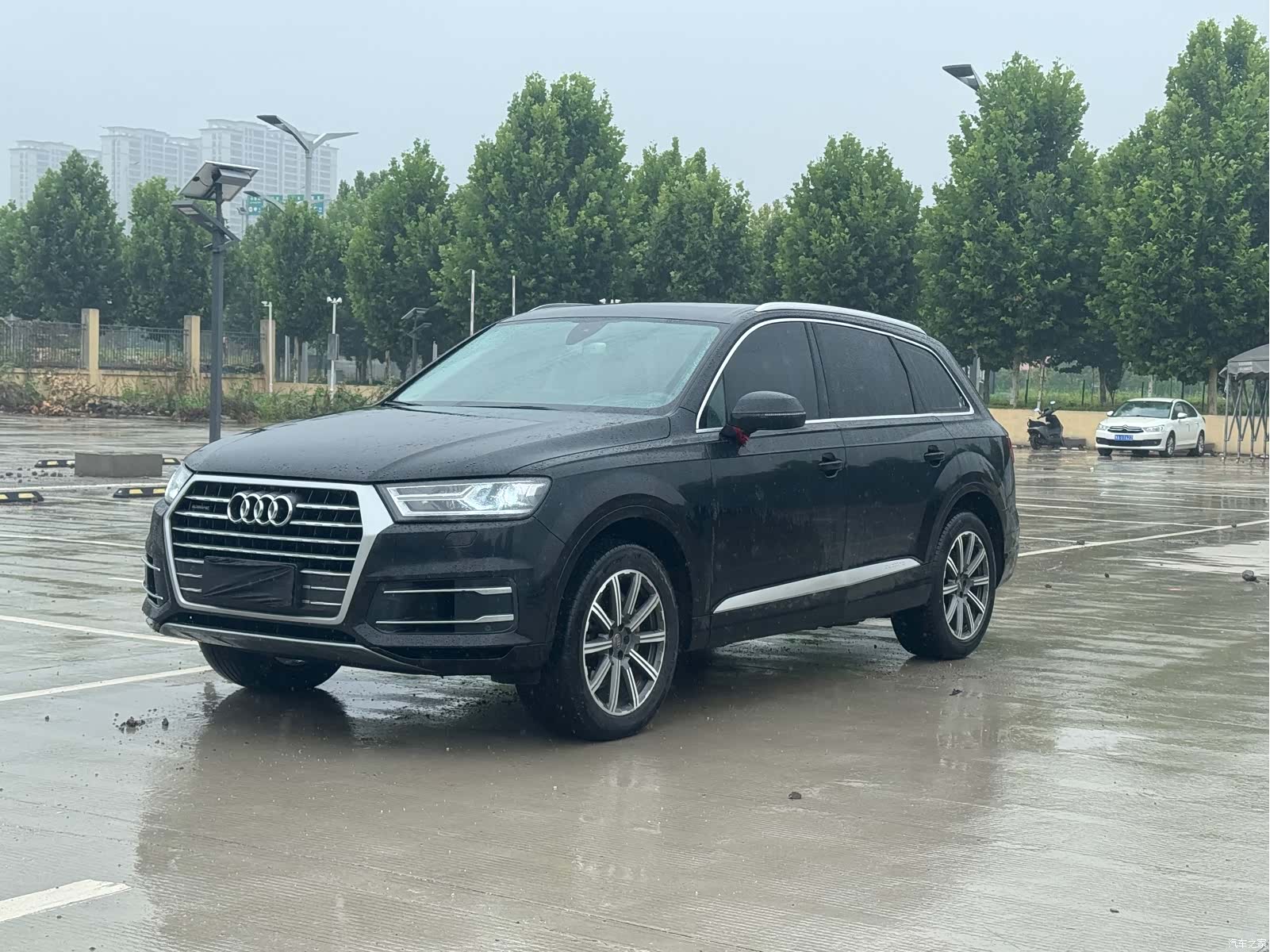 Audi Q7, 2016 1