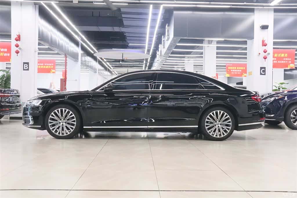Audi A8L, 2020 3