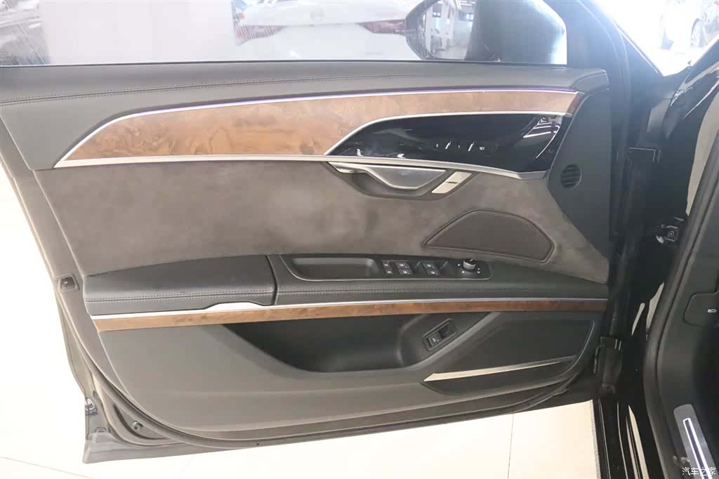 Audi A8L, 2020 12