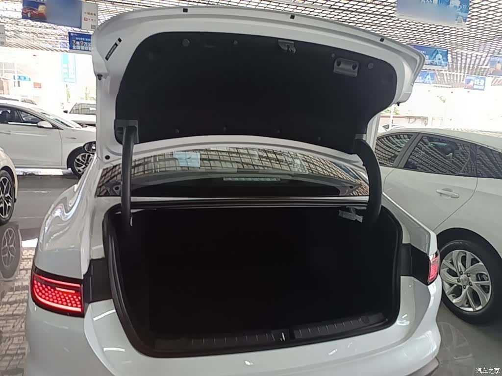 BYD Seal, 2025 15