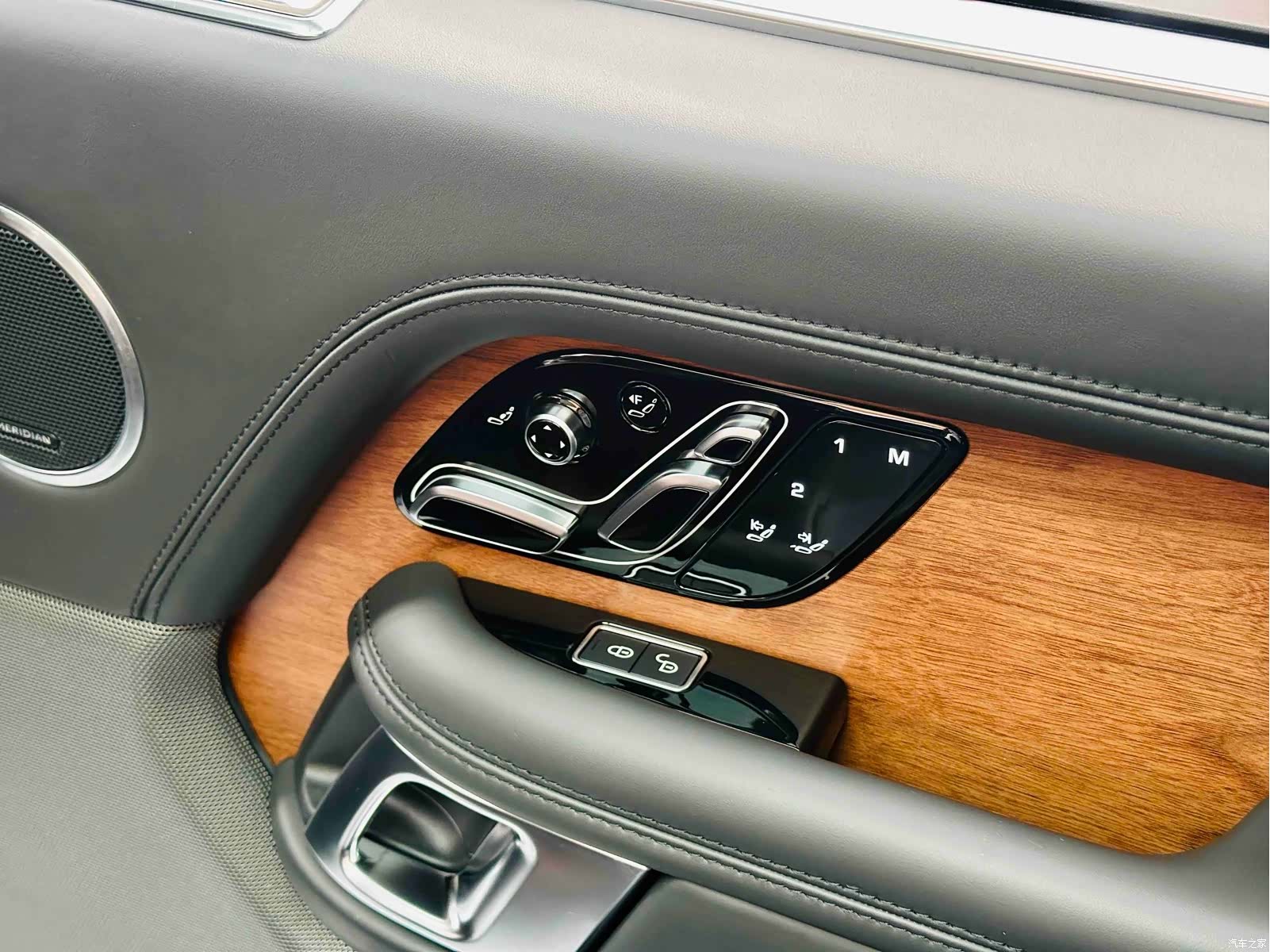 Land Rover Range Rover, 2019 18
