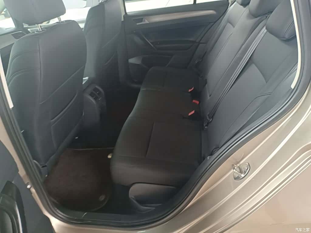 Volkswagen Golf, 2018 17