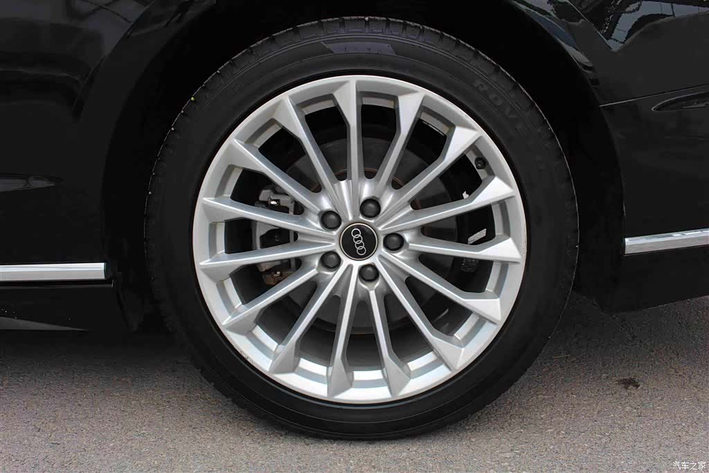 Audi A8L, 2022 7