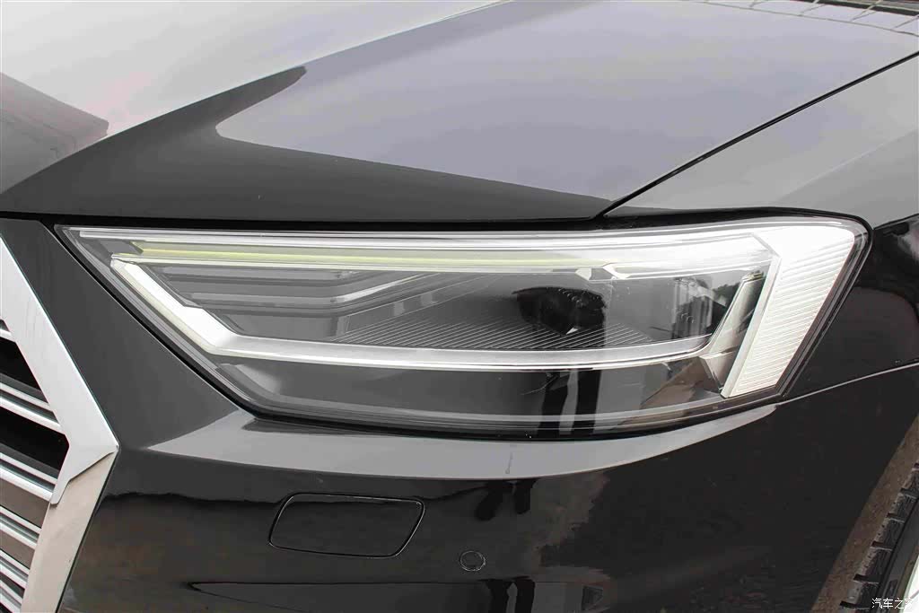 Audi A8L, 2022 8