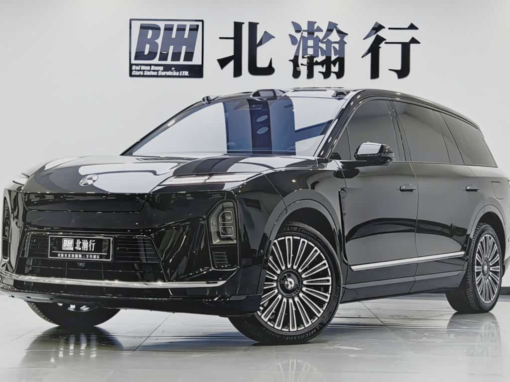 NIO ES8